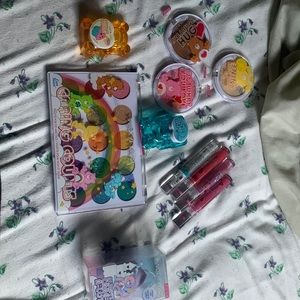 Care Bears makeup lot.